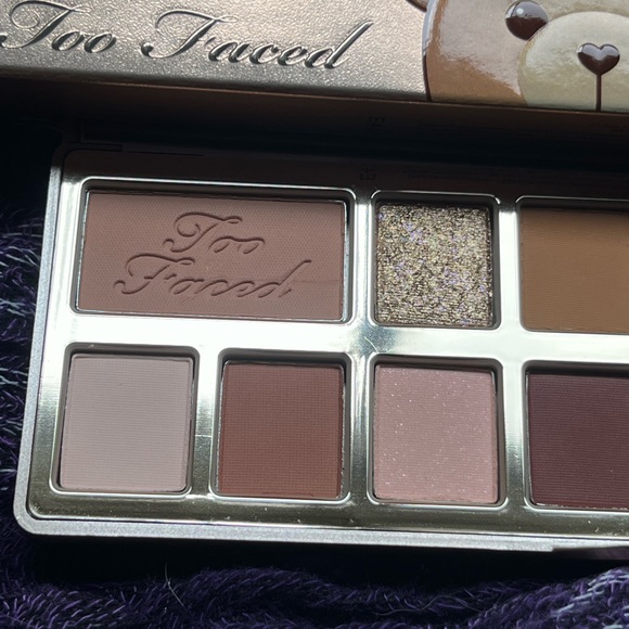 Too Faced Teddy Bare Eyeshadow Palette - Picture 4 of 6